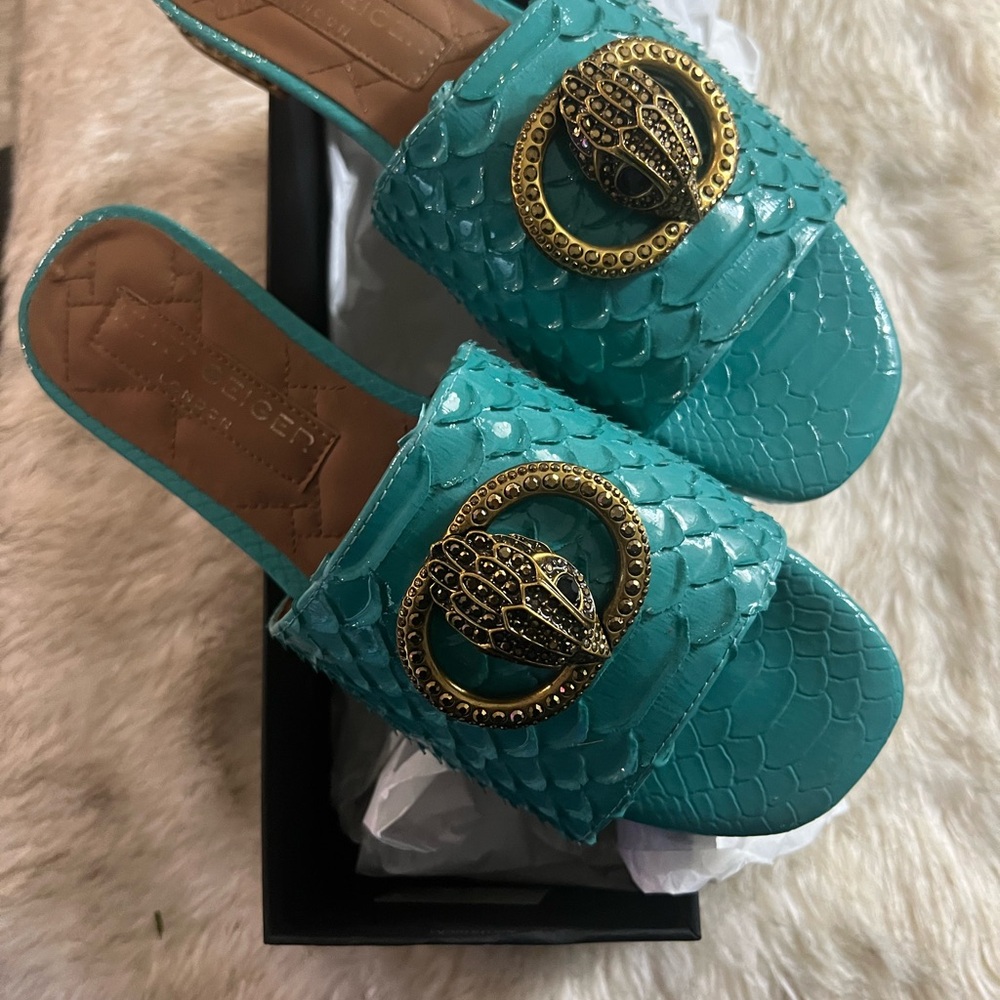 Kurt Geiger chelsea Elegant Turquoise slide Sandals with Gold Accents sz 8/ 38.5 - Picture 3 of 4